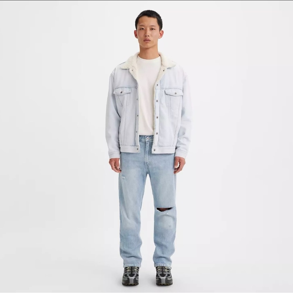 Levi’s Jeans Silver Tab Mens 38x32 Straight Leg Light Blue Wash Denim Distressed